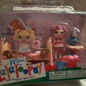Mini Lalaloopsy Pillow's Sleepover Party set New